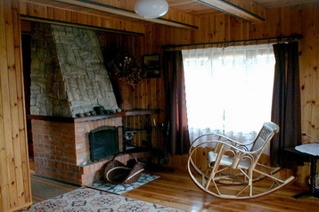 Polonia Chata Gulbity, Exterior